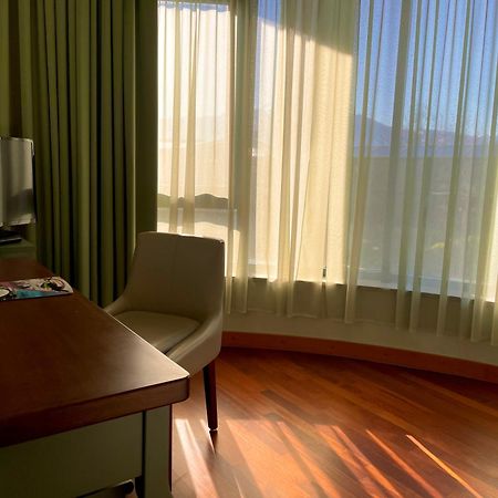 Hotel Santacroce Meeting スルモナ 部屋 写真