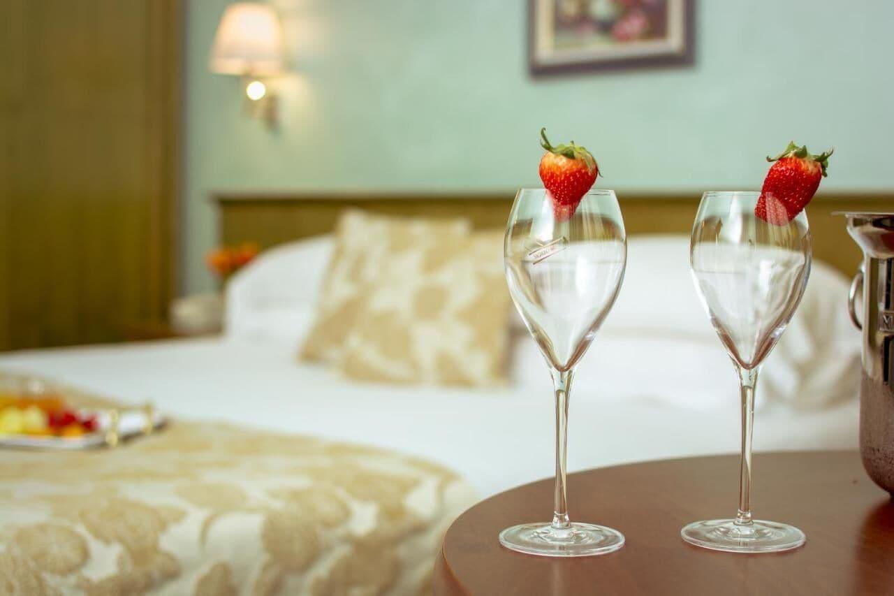 Hotel Santacroce Meeting スルモナ エクステリア 写真