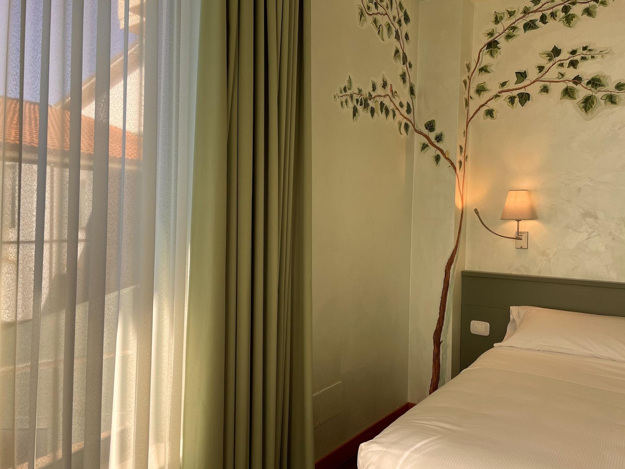 Hotel Santacroce Meeting スルモナ エクステリア 写真