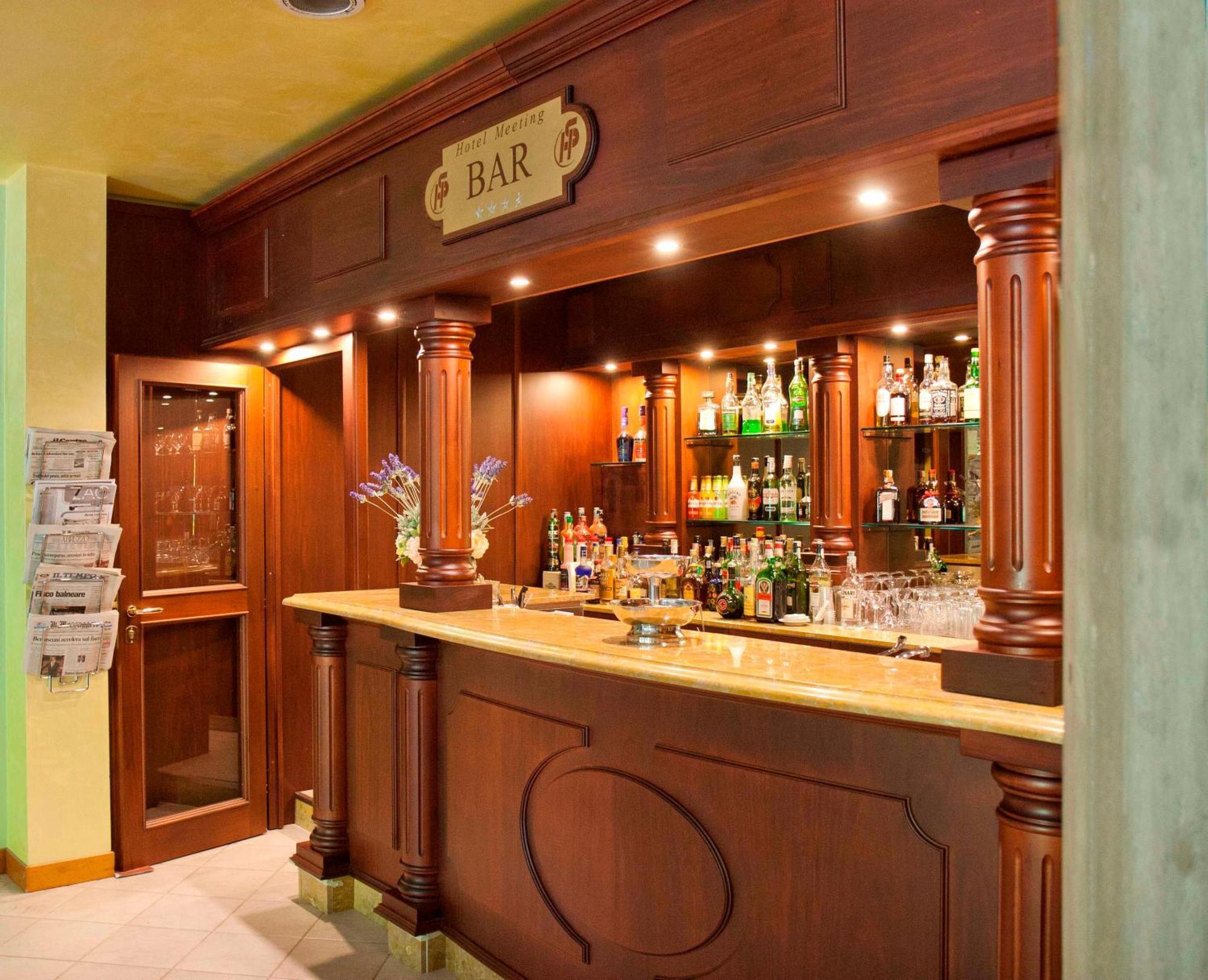 Hotel Santacroce Meeting スルモナ エクステリア 写真