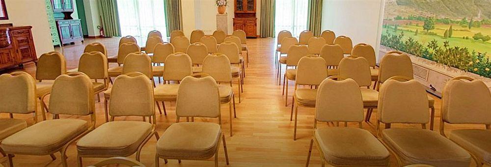 Hotel Santacroce Meeting スルモナ エクステリア 写真