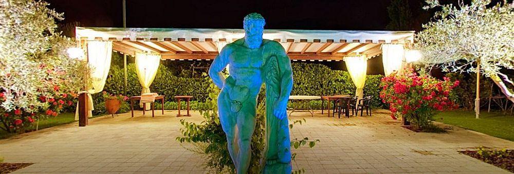 Hotel Santacroce Meeting スルモナ エクステリア 写真