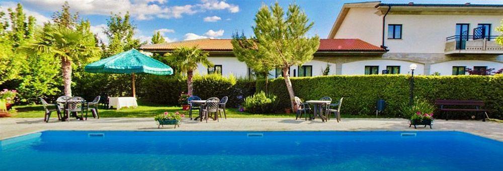 Hotel Santacroce Meeting スルモナ エクステリア 写真