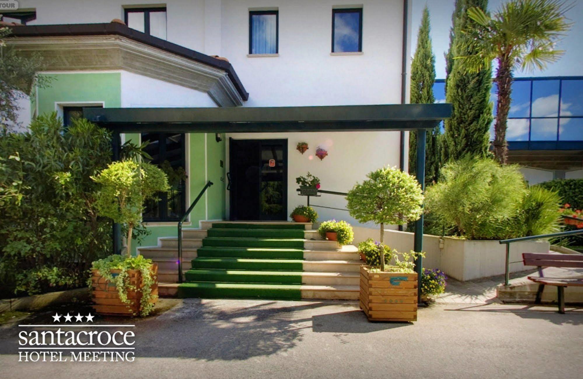 Hotel Santacroce Meeting スルモナ エクステリア 写真